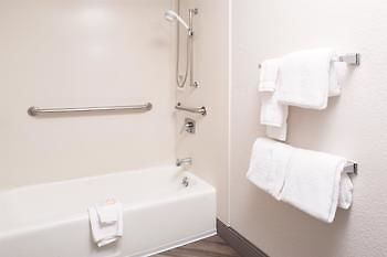 Main Motel - An Independent Magnuson Hotel Ілі Екстер'єр фото